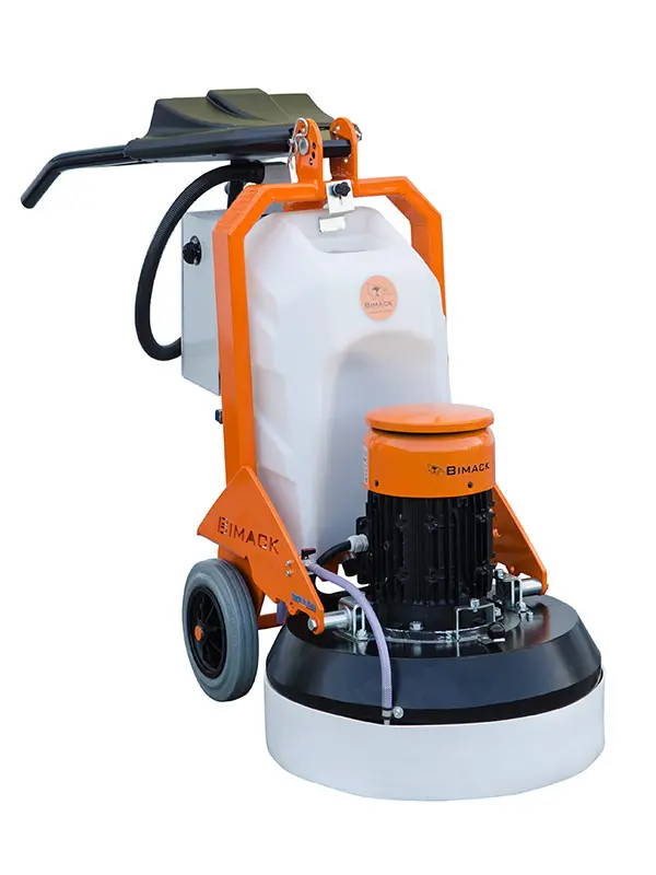 CHALLENGER 451<br />
