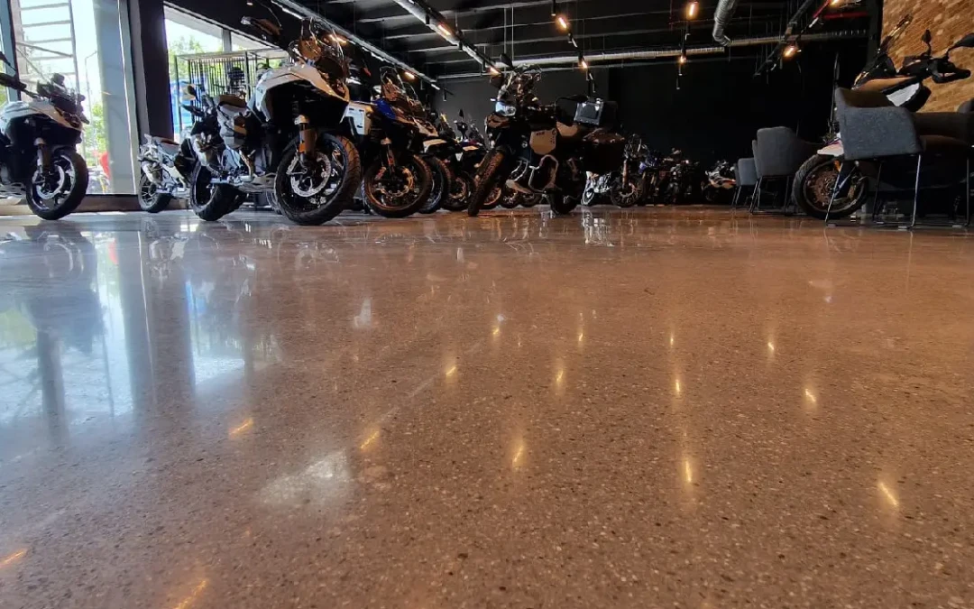 Pardoseli din beton finisate, lucioase